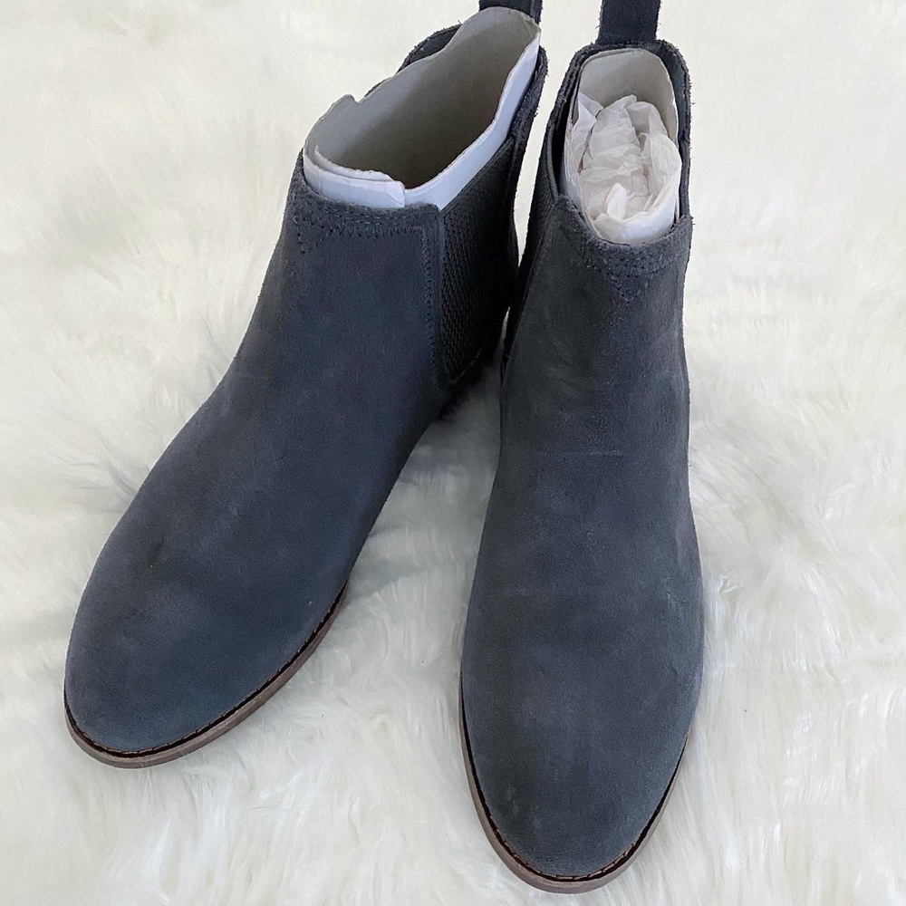 NWT TOMS Chelsea Boots Gray Size Women’s 10